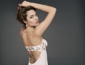 Angelina Jolie - Picture 35 - 1024x768