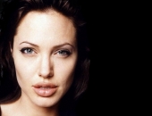 Angelina Jolie - Picture 306 - 1024x768