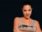 Angelina Jolie - Picture 252 - 1024x768
