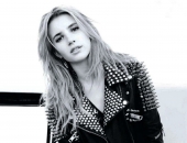 Emma Roberts - Picture 5 - 900x1350