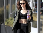 Lily Collins - Picture 12 - 1136x1734